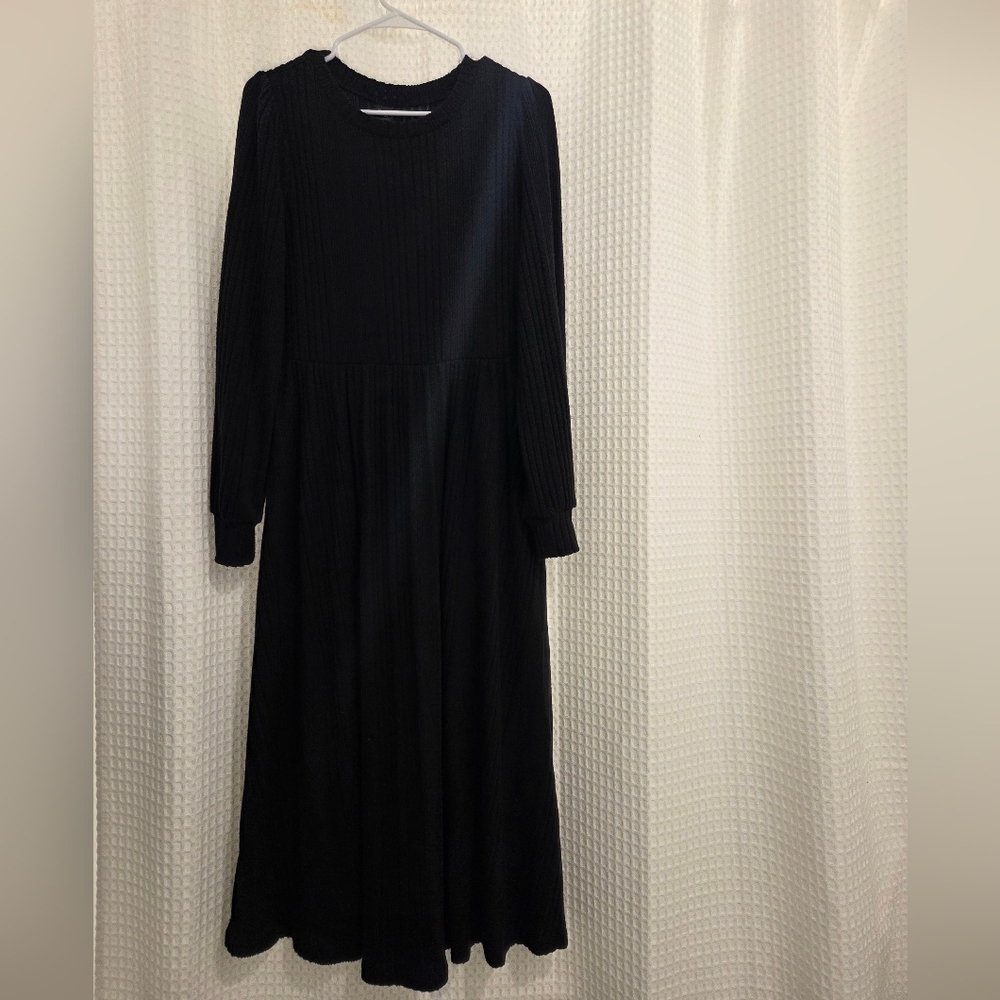 Classic Black Long-Sleeve Midi Dress
